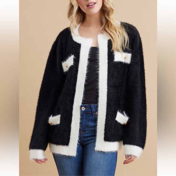 Cozy Fuzzy Black Color block Cardigan - Picture 4 of 4